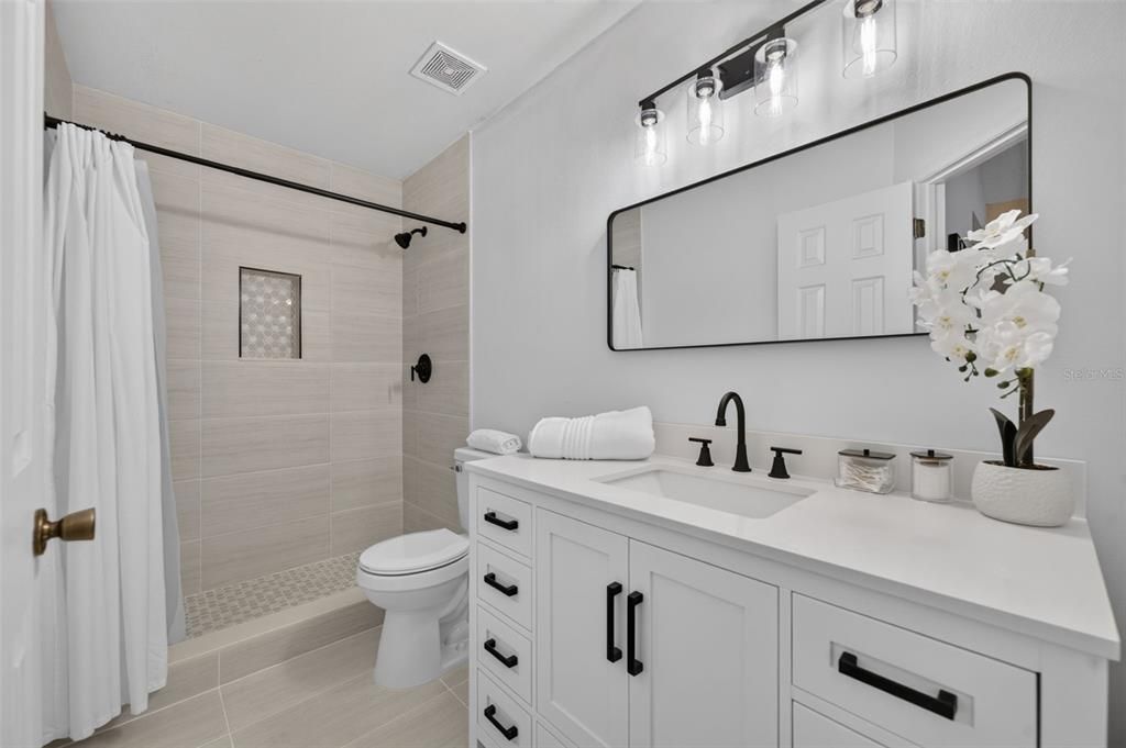 For Sale: $225,000 (3 beds, 2 baths, 1151 Square Feet)