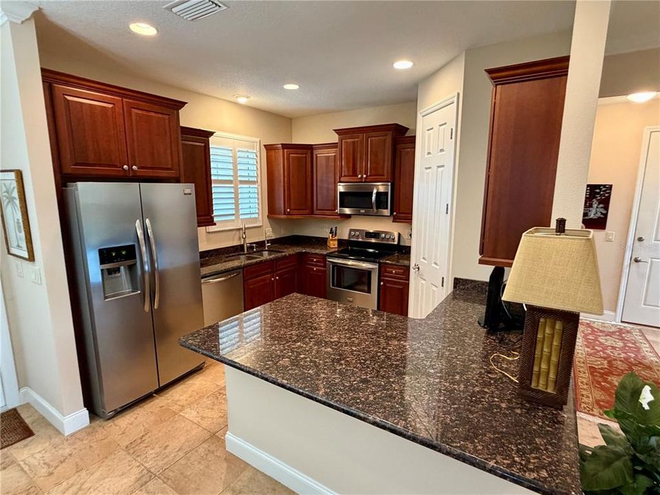 For Sale: $1,100,000 (3 beds, 2 baths, 1628 Square Feet)