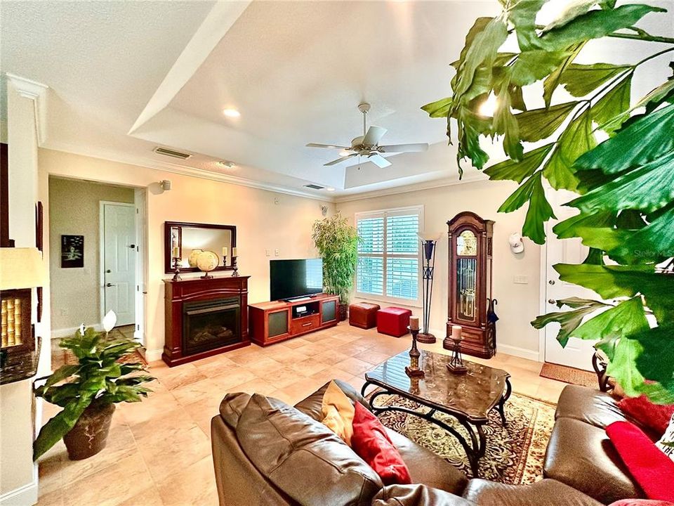 For Sale: $1,100,000 (3 beds, 2 baths, 1628 Square Feet)