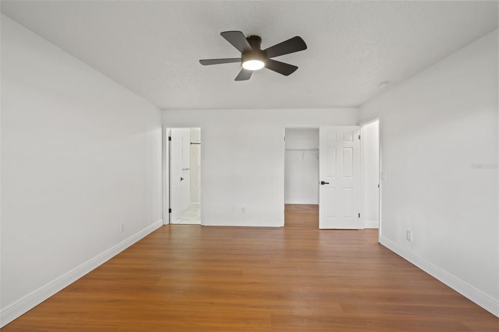 For Sale: $340,000 (3 beds, 2 baths, 1663 Square Feet)