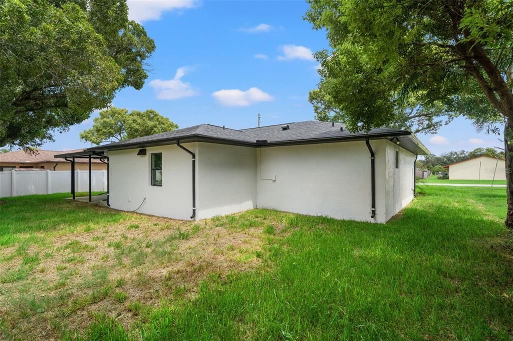 For Sale: $340,000 (3 beds, 2 baths, 1663 Square Feet)