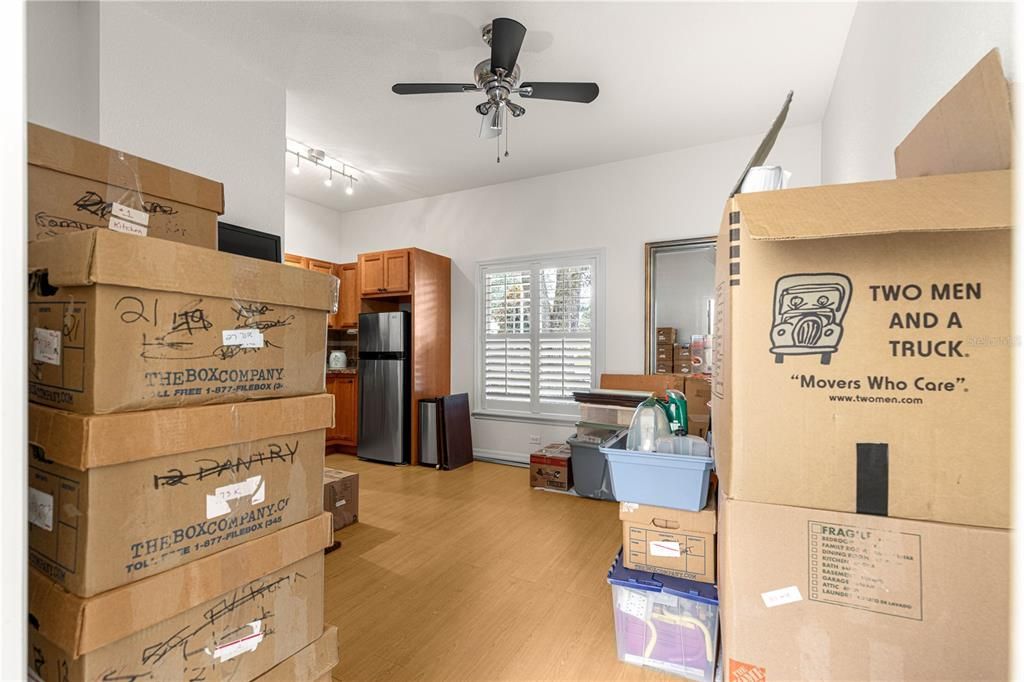 For Rent: $2,000 (3 beds, 3 baths, 1850 Square Feet)