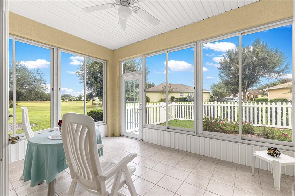 For Rent: $2,000 (3 beds, 3 baths, 1850 Square Feet)