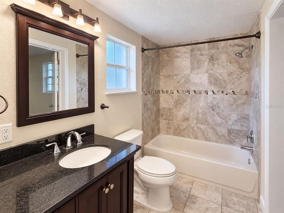 For Rent: $3,000 (3 beds, 2 baths, 2083 Square Feet)