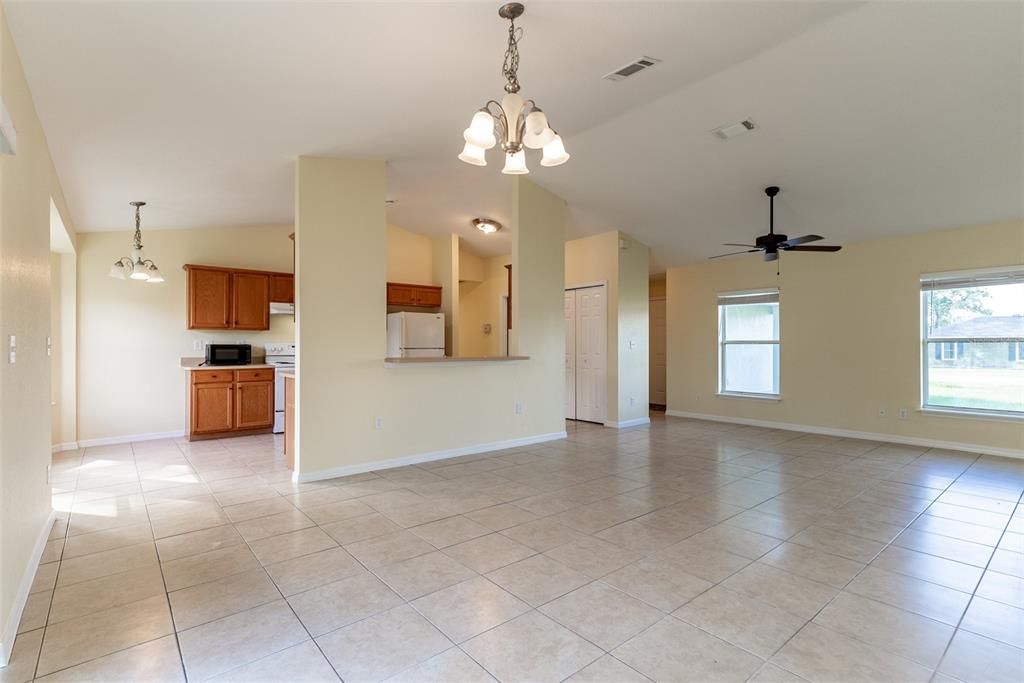 For Rent: $1,699 (3 beds, 2 baths, 1506 Square Feet)