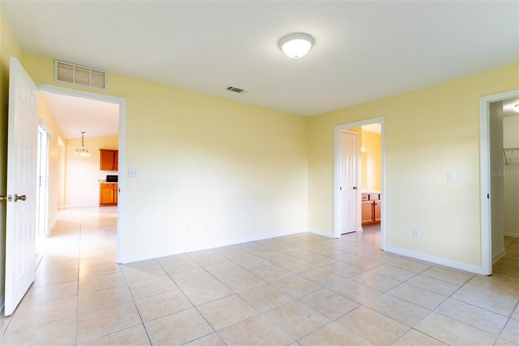 For Rent: $1,699 (3 beds, 2 baths, 1506 Square Feet)