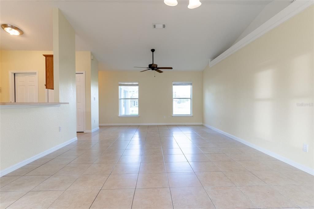 For Rent: $1,699 (3 beds, 2 baths, 1506 Square Feet)