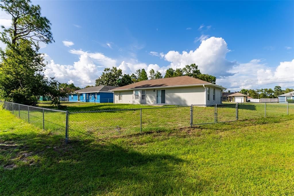 For Rent: $1,699 (3 beds, 2 baths, 1506 Square Feet)