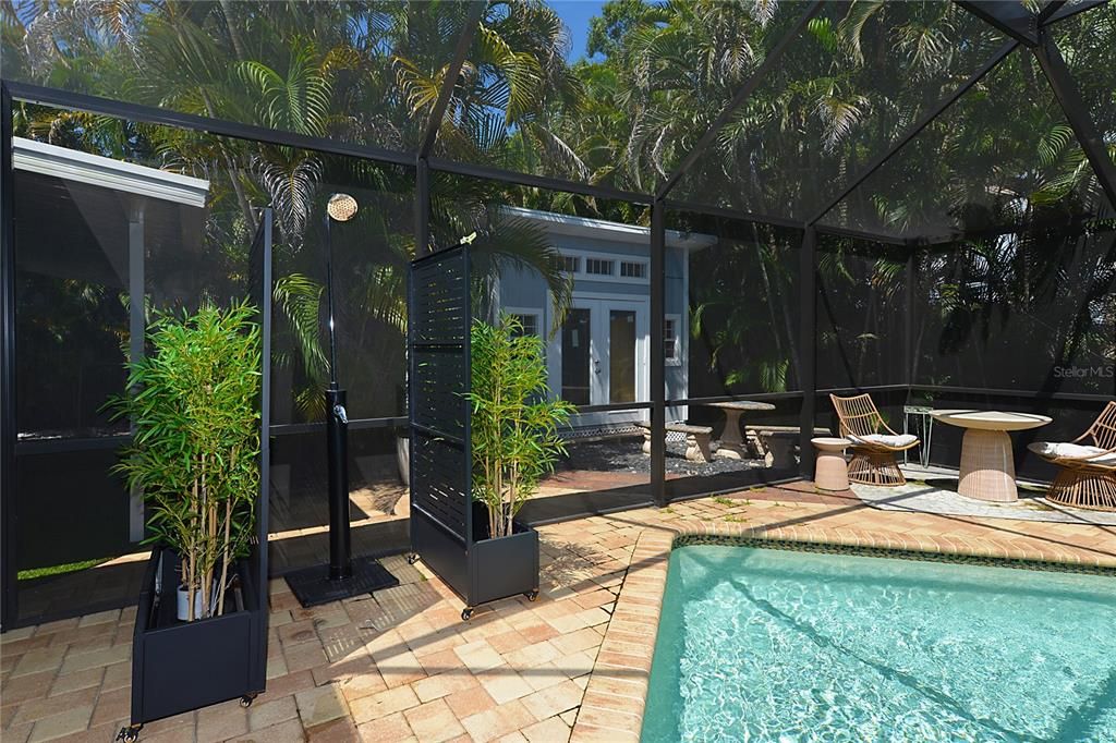 For Sale: $779,000 (2 beds, 2 baths, 2084 Square Feet)