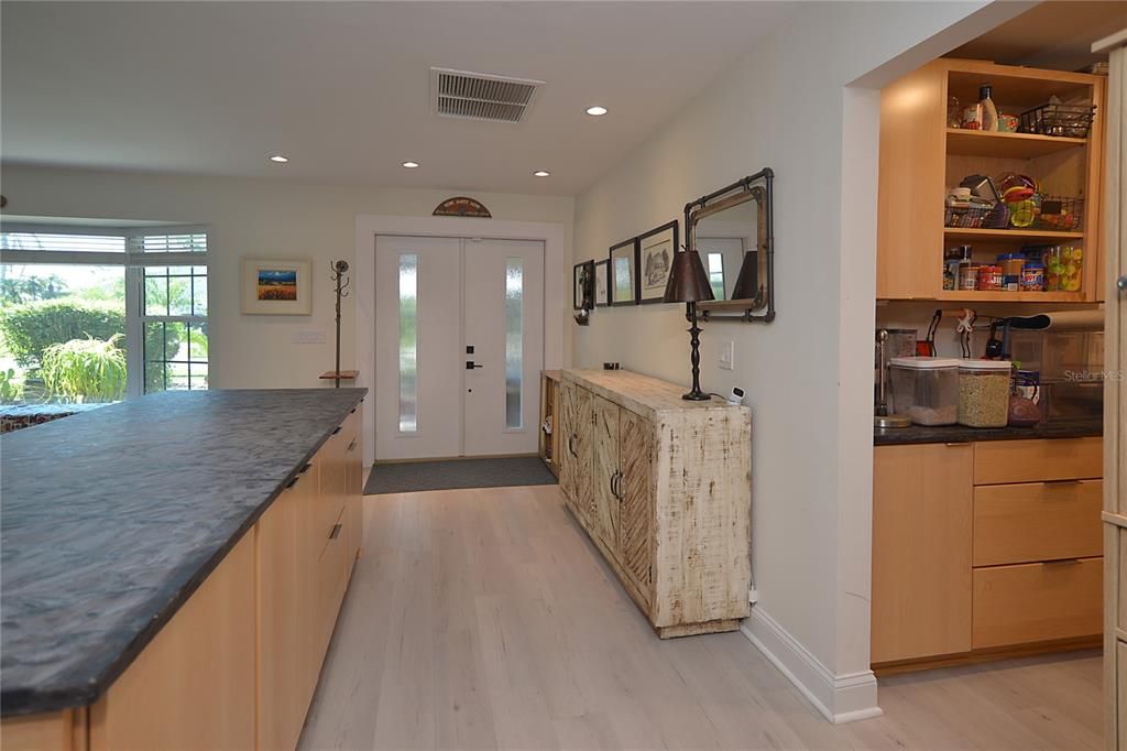 For Sale: $779,000 (2 beds, 2 baths, 2084 Square Feet)