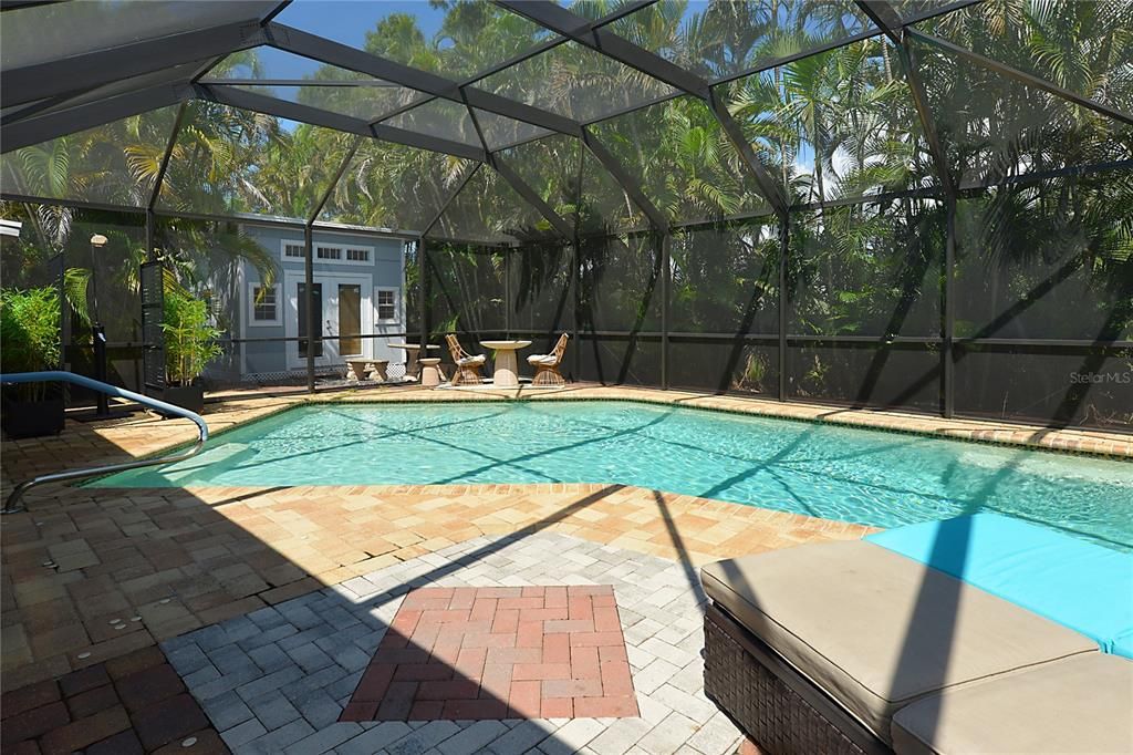 For Sale: $779,000 (2 beds, 2 baths, 2084 Square Feet)
