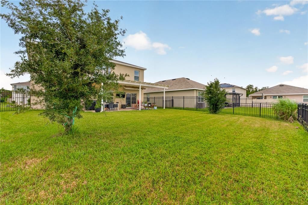 For Sale: $550,000 (5 beds, 3 baths, 2605 Square Feet)