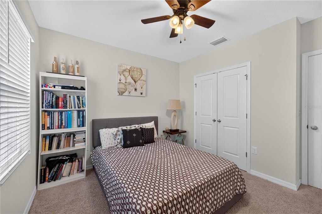 For Sale: $550,000 (5 beds, 3 baths, 2605 Square Feet)