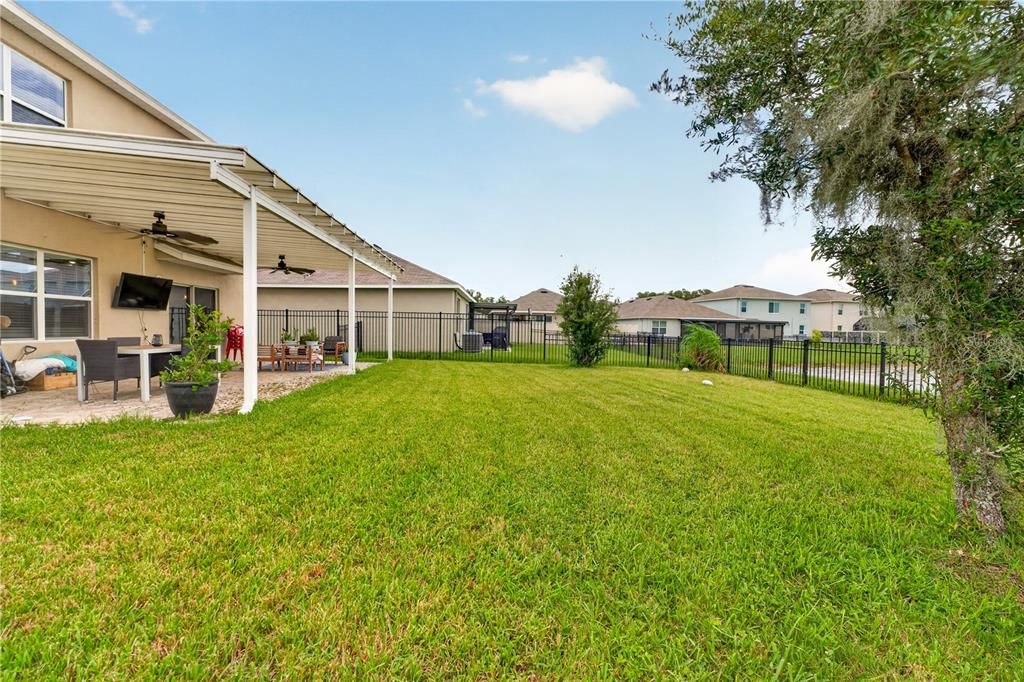 For Sale: $550,000 (5 beds, 3 baths, 2605 Square Feet)