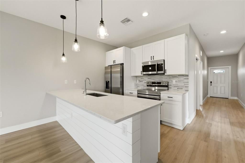 For Sale: $459,000 (6 beds, 0 baths, 2472 Square Feet)