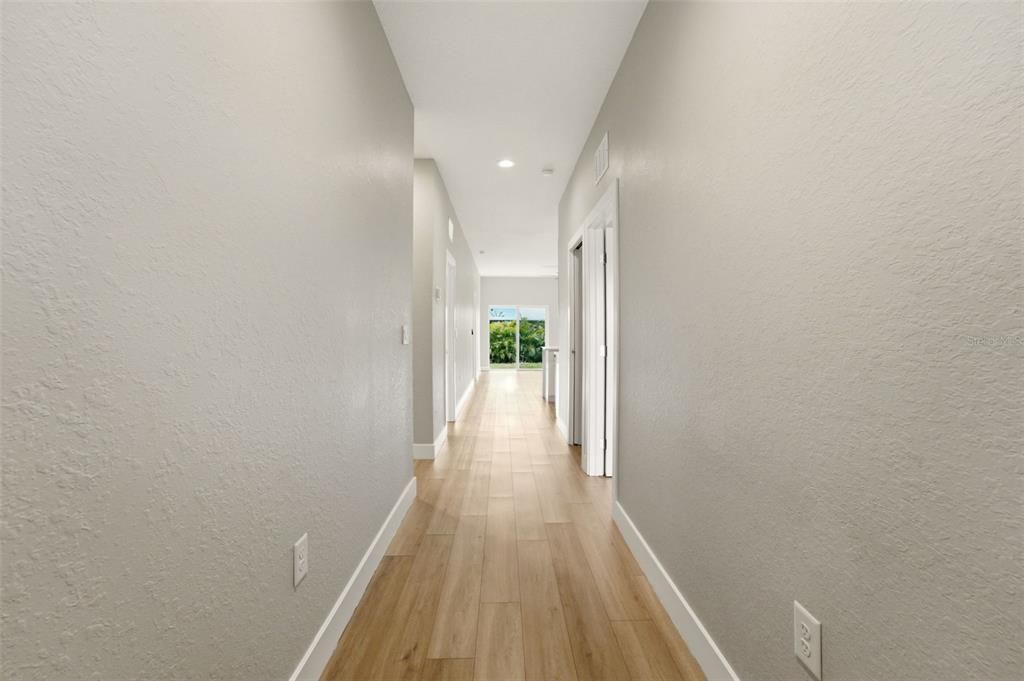 For Sale: $459,000 (6 beds, 0 baths, 2472 Square Feet)