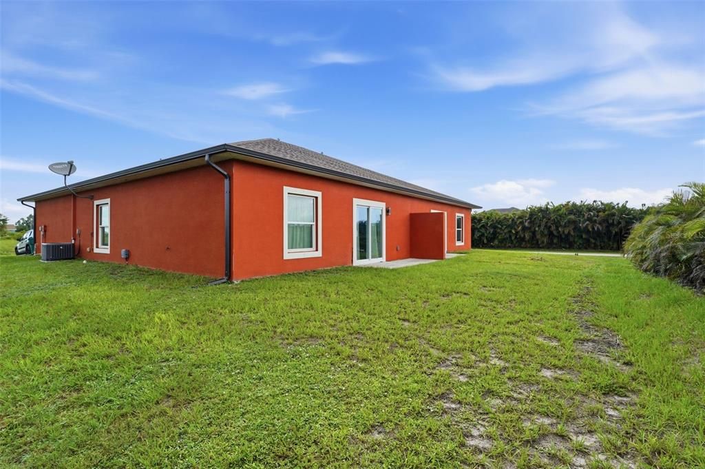 For Sale: $459,000 (6 beds, 0 baths, 2472 Square Feet)