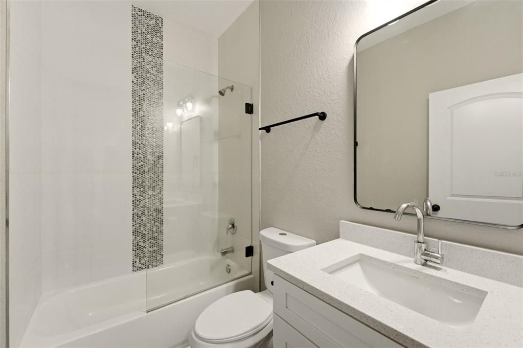 For Sale: $459,000 (6 beds, 0 baths, 2472 Square Feet)
