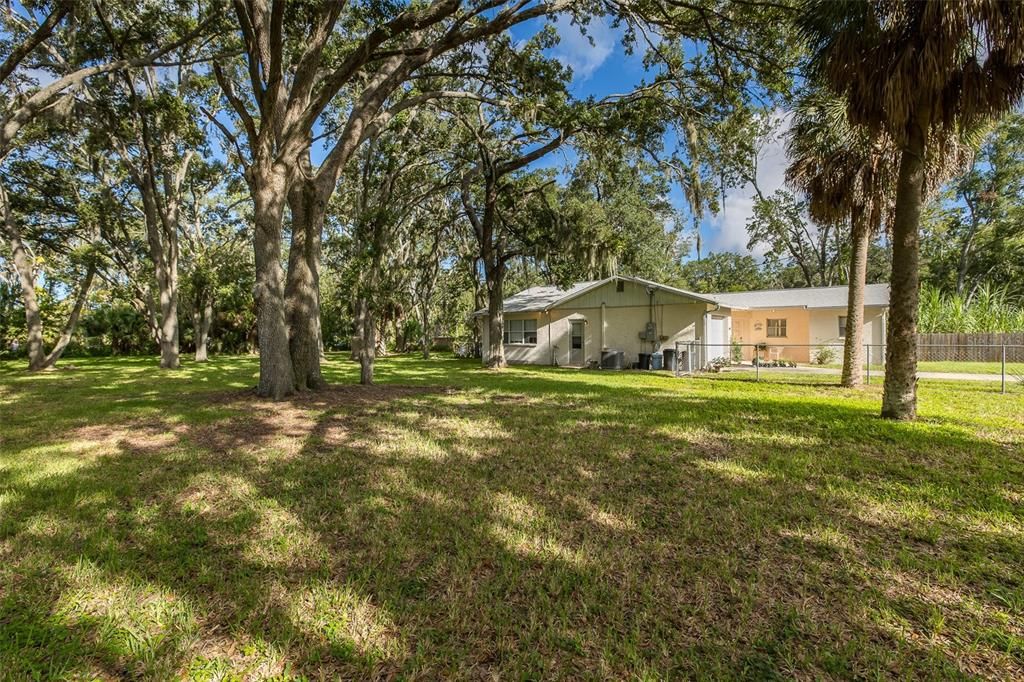 For Sale: $279,900 (2 beds, 2 baths, 1608 Square Feet)