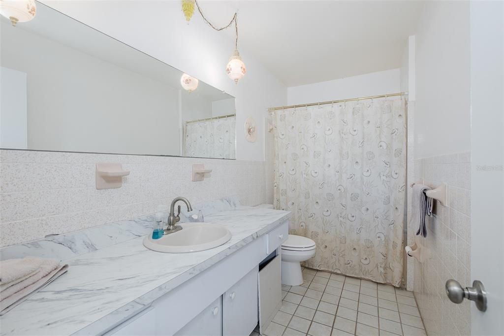 For Sale: $279,900 (2 beds, 2 baths, 1608 Square Feet)
