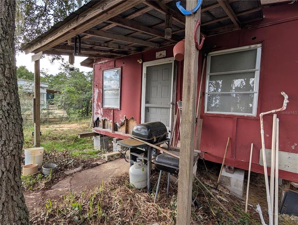 For Sale: $64,999 (1 beds, 1 baths, 400 Square Feet)