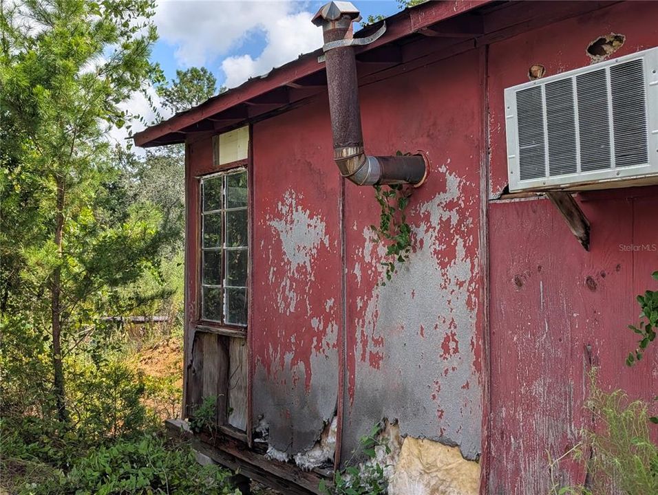 For Sale: $64,999 (1 beds, 1 baths, 400 Square Feet)