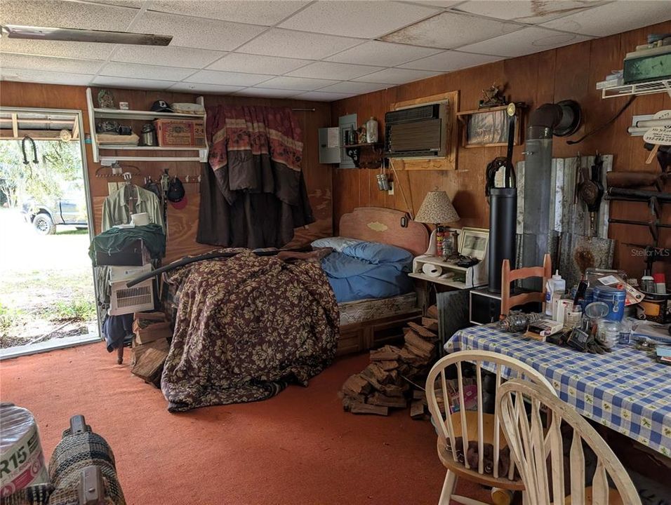 For Sale: $64,999 (1 beds, 1 baths, 400 Square Feet)