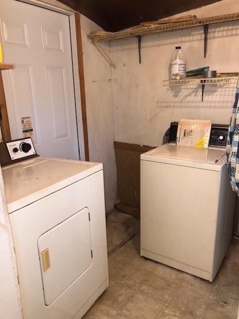 For Sale: $125,000 (1 beds, 1 baths, 648 Square Feet)