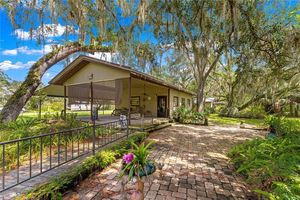 En Venta: $465,000 (2 camas, 2 baños, 2120 Pies cuadrados)