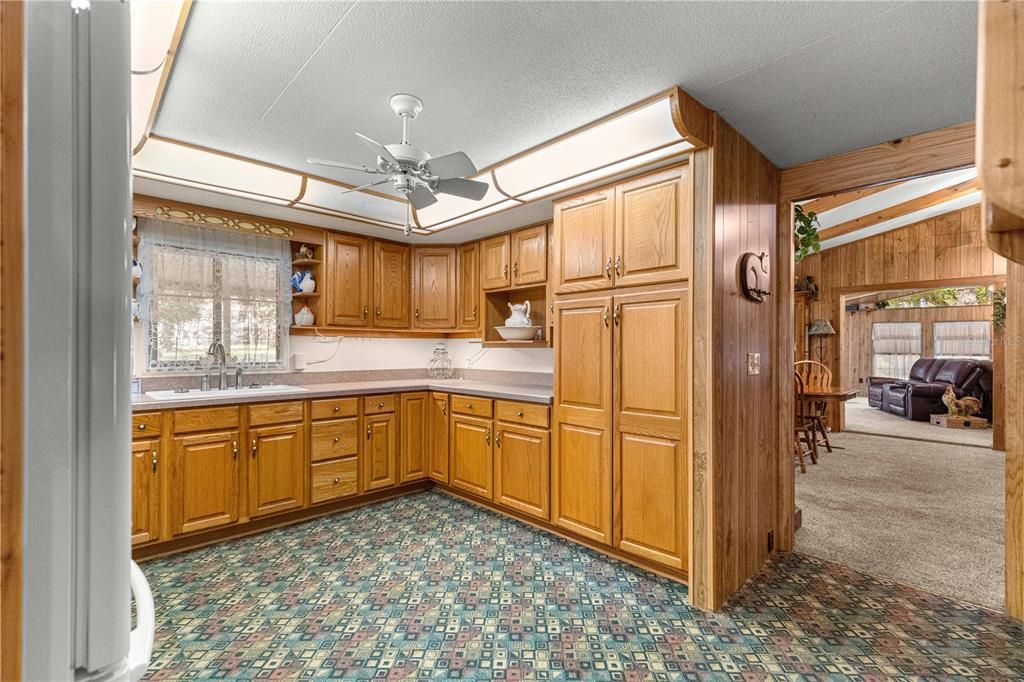 En Venta: $465,000 (2 camas, 2 baños, 2120 Pies cuadrados)