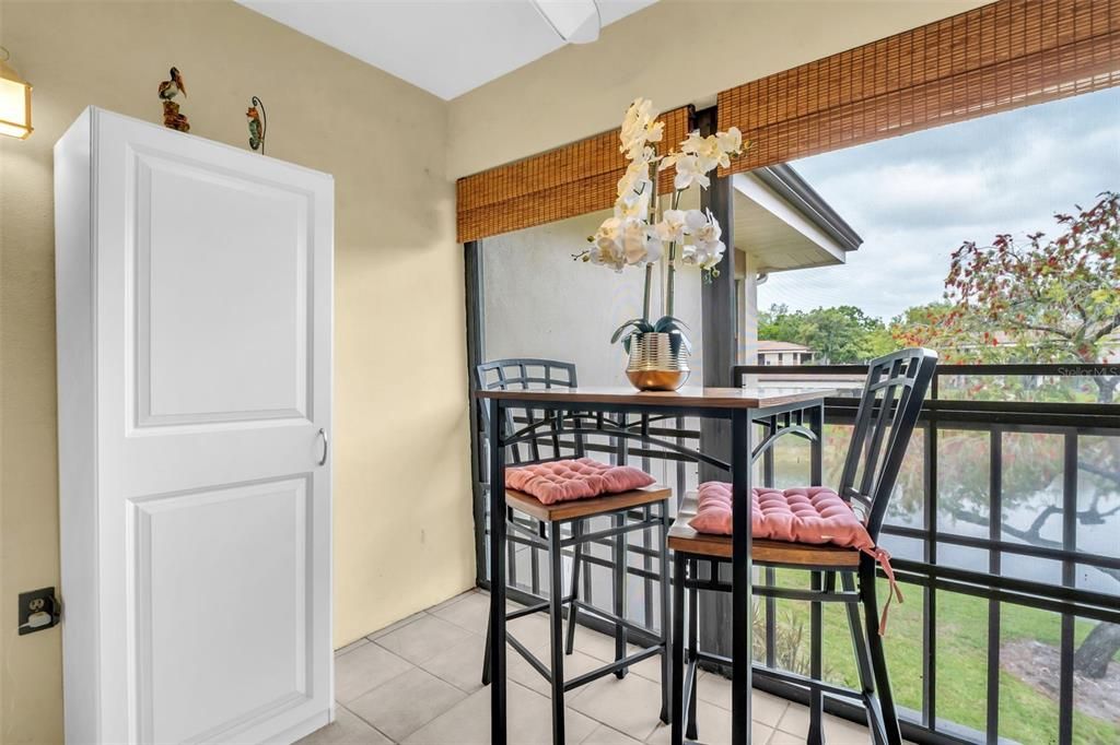 For Sale: $199,900 (2 beds, 2 baths, 1000 Square Feet)