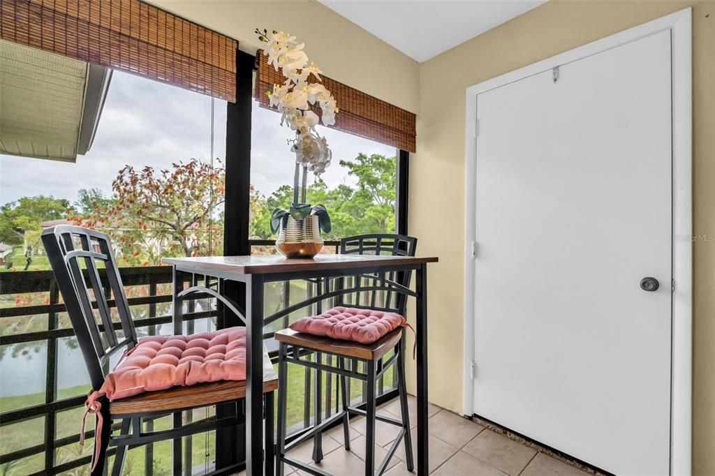 For Sale: $199,900 (2 beds, 2 baths, 1000 Square Feet)