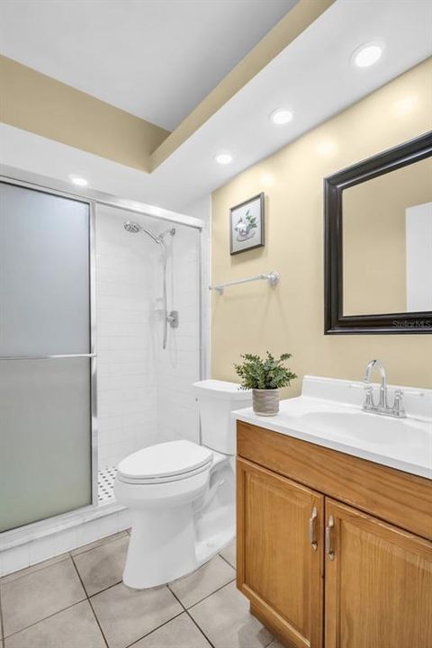 For Sale: $199,900 (2 beds, 2 baths, 1000 Square Feet)