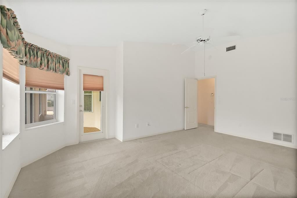 Active With Contract: $289,999 (3 beds, 2 baths, 1858 Square Feet)