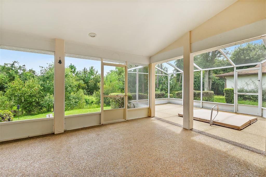 Active With Contract: $289,999 (3 beds, 2 baths, 1858 Square Feet)