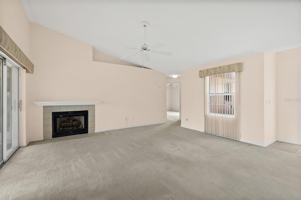 Active With Contract: $289,999 (3 beds, 2 baths, 1858 Square Feet)
