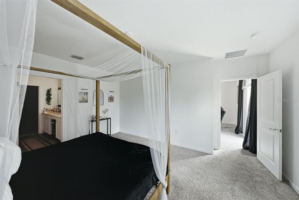 En Venta: $379,500 (5 camas, 2 baños, 2430 Pies cuadrados)