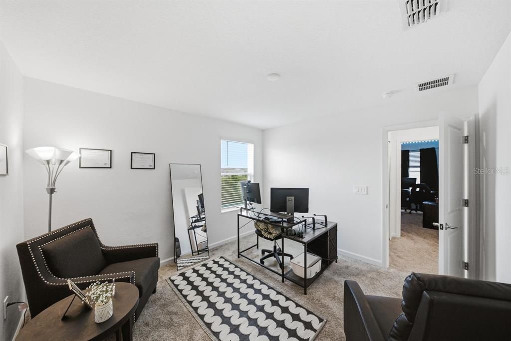 En Venta: $379,500 (5 camas, 2 baños, 2430 Pies cuadrados)