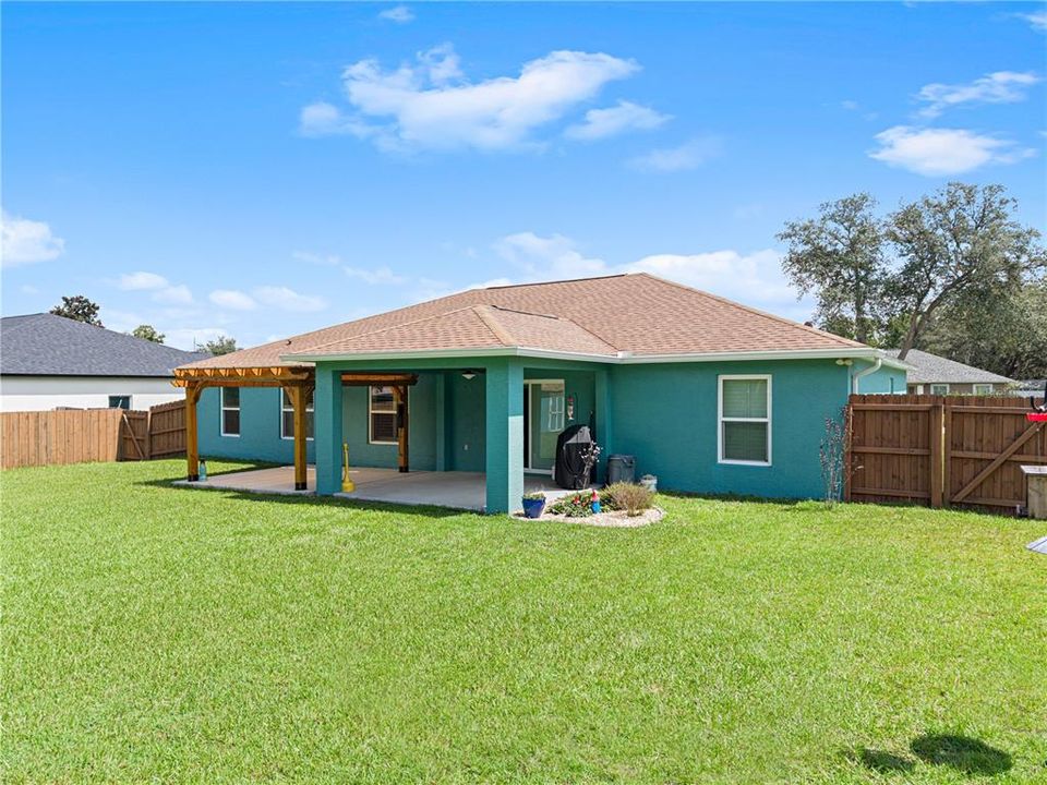 For Sale: $325,000 (4 beds, 2 baths, 2000 Square Feet)