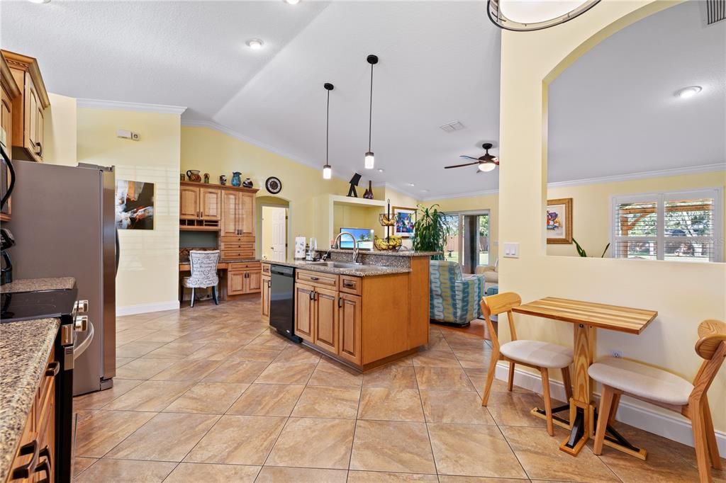 For Sale: $325,000 (4 beds, 2 baths, 2000 Square Feet)