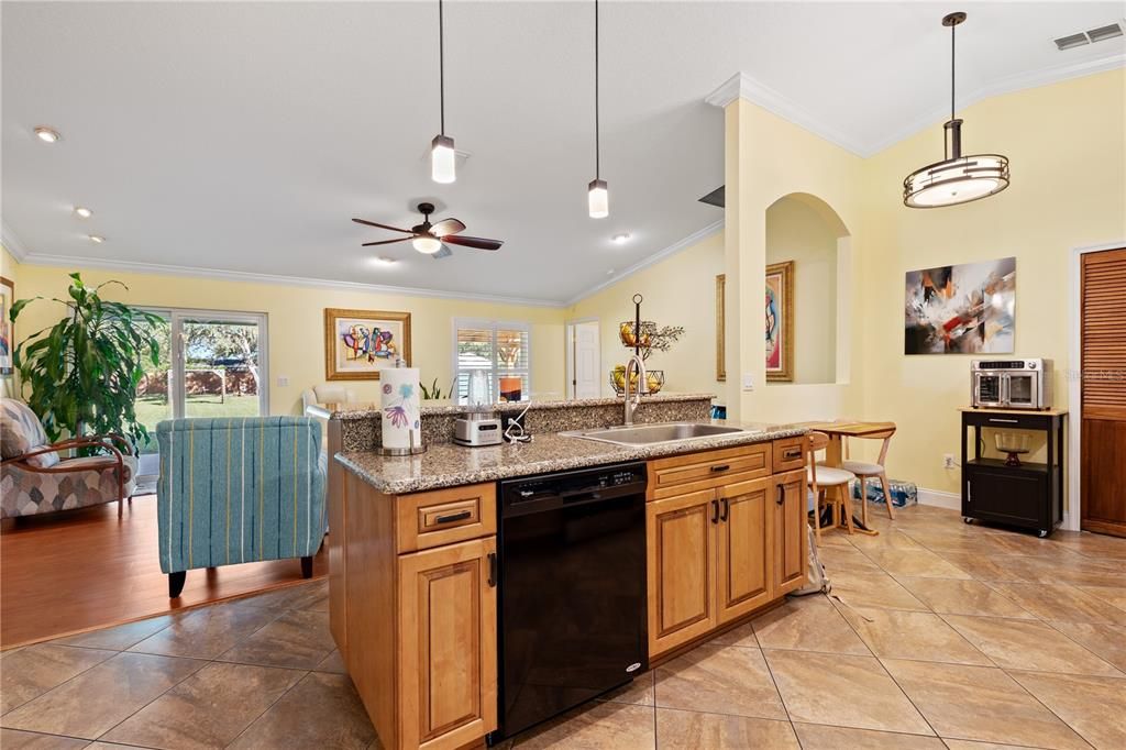 For Sale: $325,000 (4 beds, 2 baths, 2000 Square Feet)