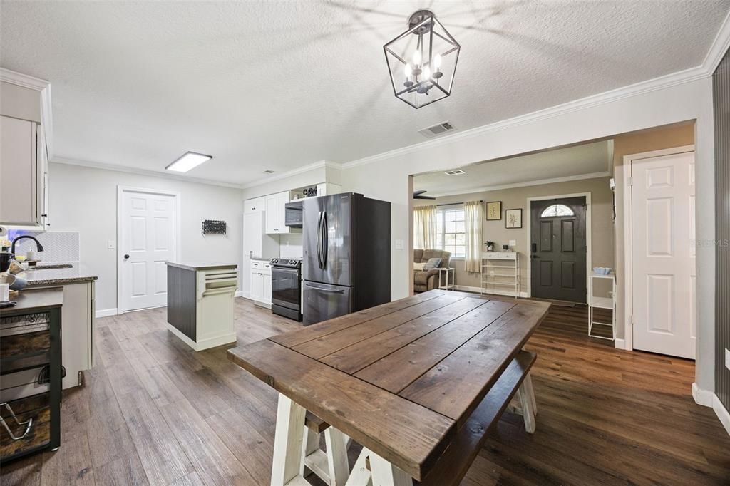 En Venta: $400,000 (3 camas, 2 baños, 1250 Pies cuadrados)