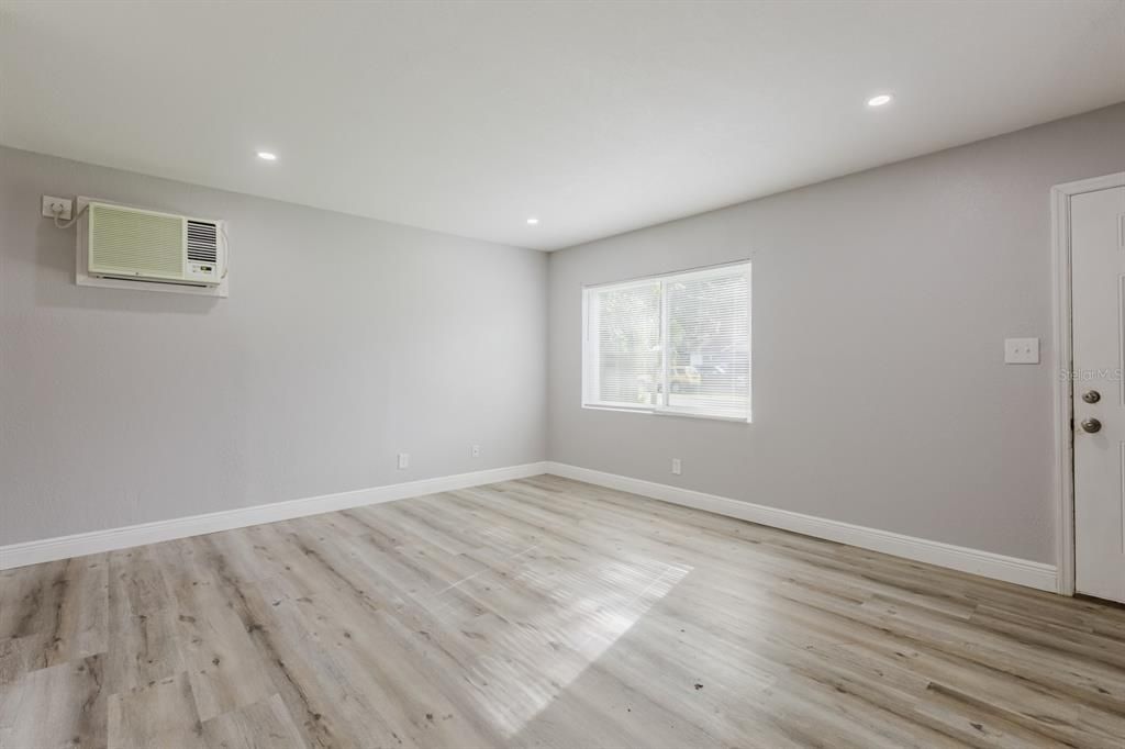 For Sale: $325,000 (4 beds, 0 baths, 1488 Square Feet)