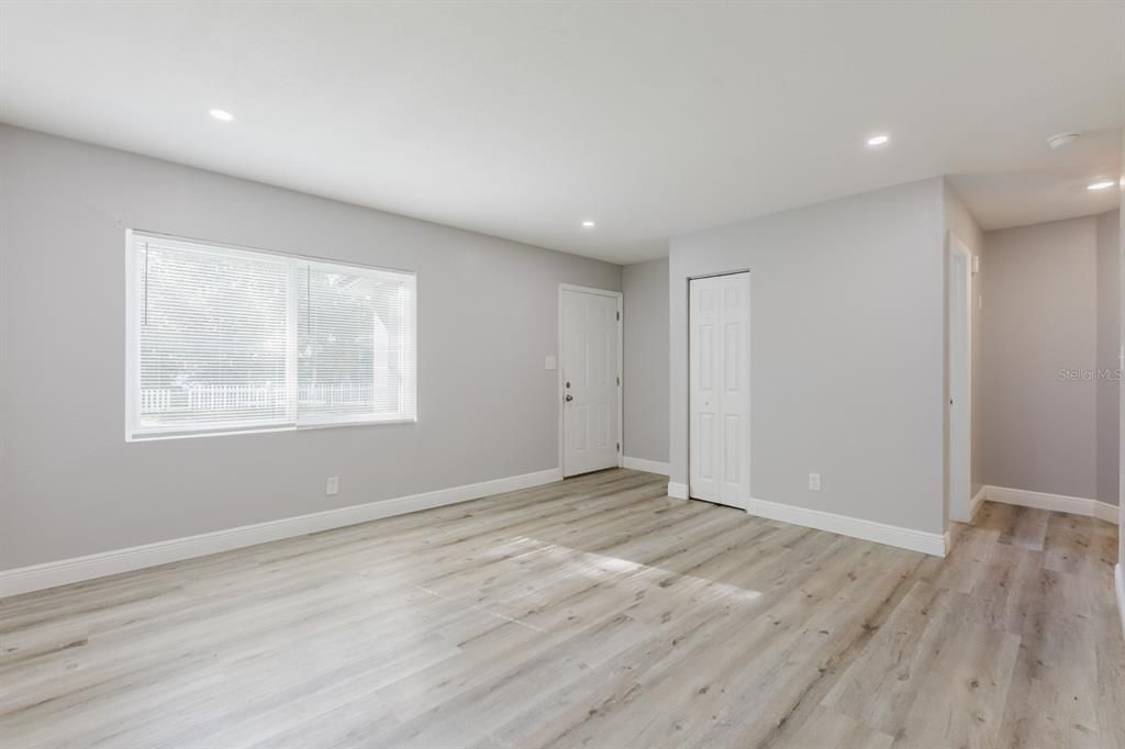 For Sale: $325,000 (4 beds, 0 baths, 1488 Square Feet)