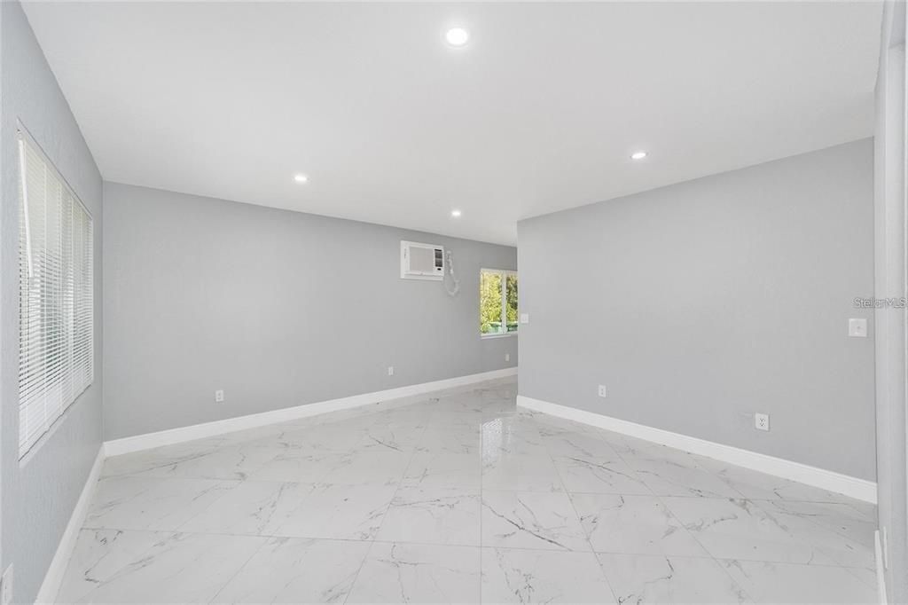 For Sale: $325,000 (4 beds, 0 baths, 1488 Square Feet)