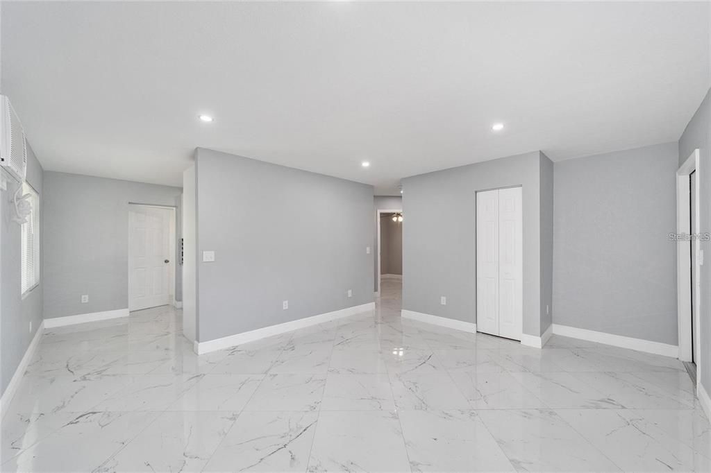 For Sale: $325,000 (4 beds, 0 baths, 1488 Square Feet)