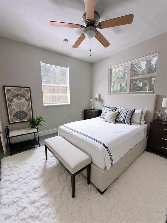 For Sale: $350,000 (2 beds, 1 baths, 804 Square Feet)