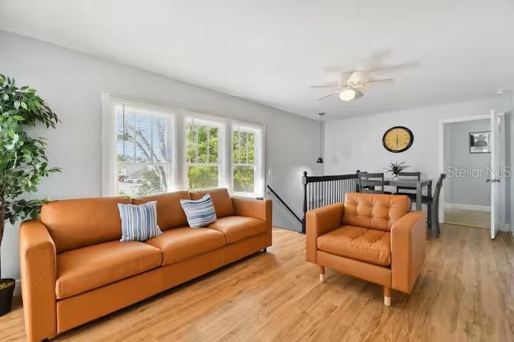 For Rent: $2,200 (2 beds, 1 baths, 800 Square Feet)