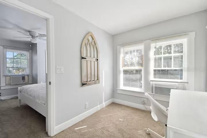 For Rent: $2,200 (2 beds, 1 baths, 800 Square Feet)