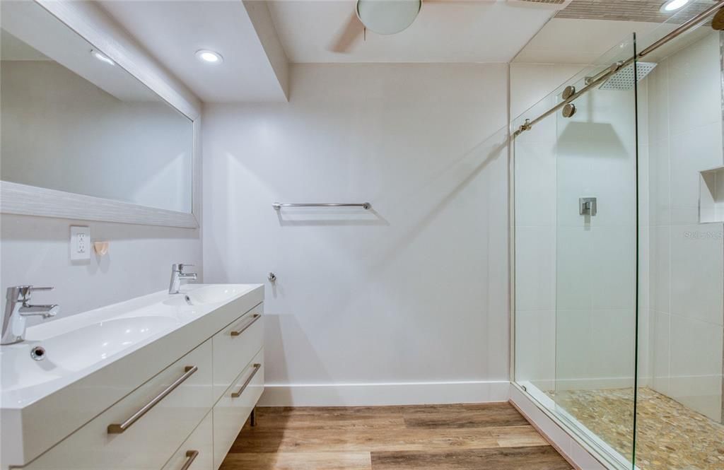 На продажу: $1,189,000 (3 спален, 3 ванн, 2251 Квадратных фут)